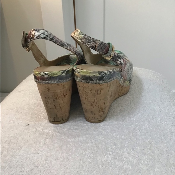 Stuart Weizman classic wedge multicolor snakeskin - Picture 5 of 6